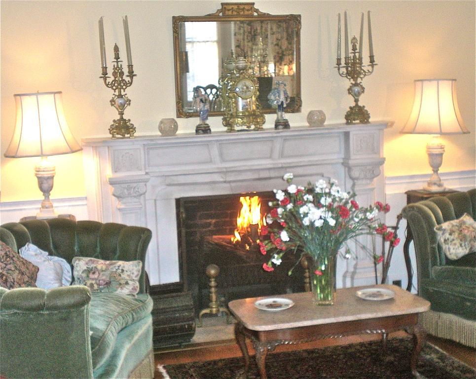 Whistler'S Inn Lenox Eksteriør billede